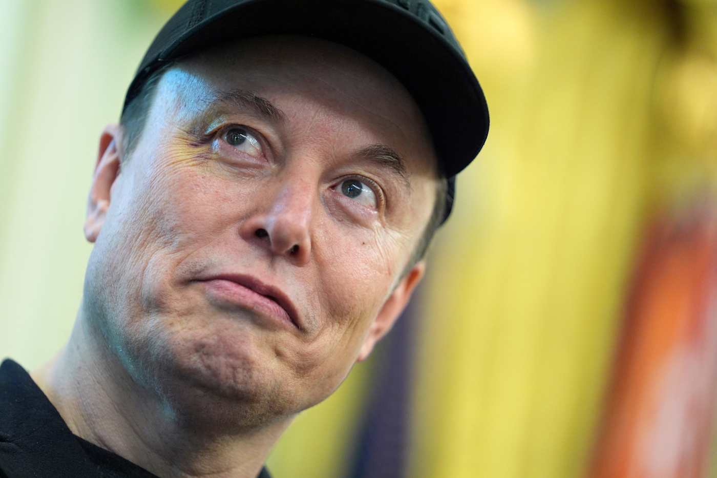 Elon Musk planea construir una fábrica de satélites en la Luna con un catapultador gigante